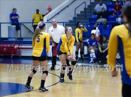 Thumbnail 2 in Ennis @ Corsicana photogallery.