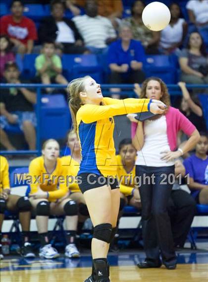 Thumbnail 3 in Ennis @ Corsicana photogallery.