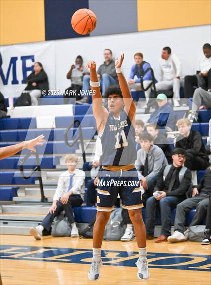 Thumbnail 2 in Yuma Catholic vs. Mountain View (Great Desert Shootout) photogallery.