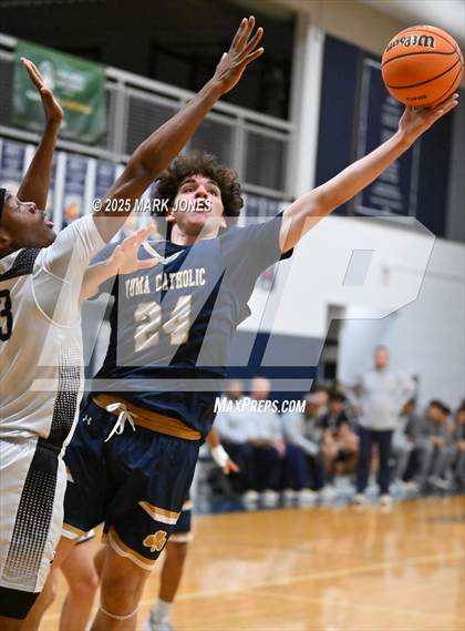 Thumbnail 2 in Yuma Catholic vs. Mountain View (Great Desert Shootout) photogallery.