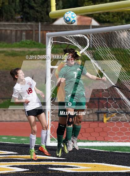 Thumbnail 2 in Sacred Heart Cathedral Preparatory vs. Santa Cruz (CIF CCS D3 Final) photogallery.