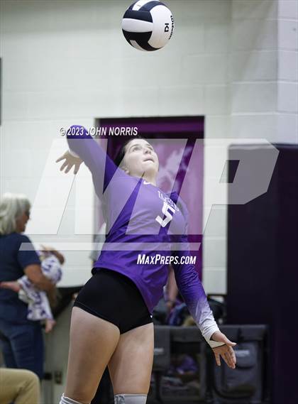 Thumbnail 2 in Fort Wayne Northrop @ Leo photogallery.