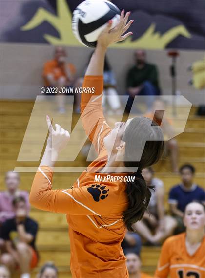 Thumbnail 3 in Fort Wayne Northrop @ Leo photogallery.