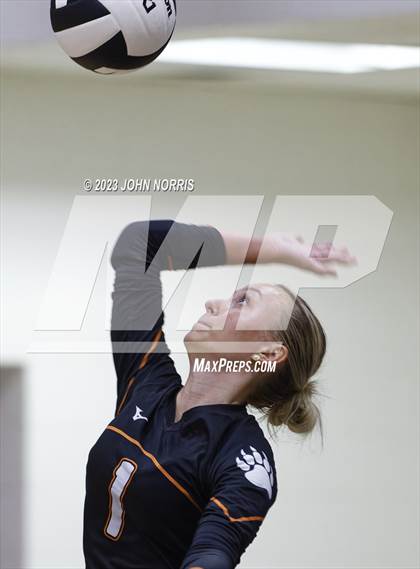 Thumbnail 2 in Fort Wayne Northrop @ Leo photogallery.