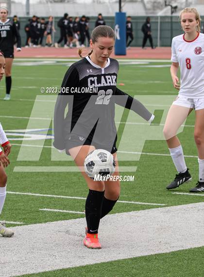 Thumbnail 3 in Lee vs Clark photogallery.