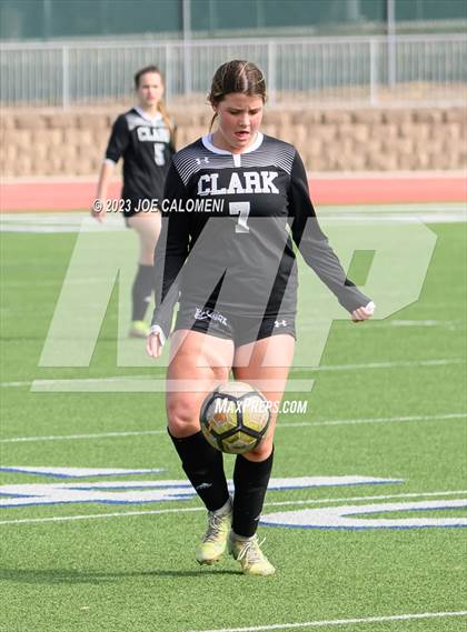 Thumbnail 3 in Lee vs Clark photogallery.
