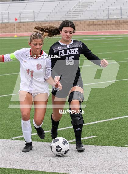Thumbnail 3 in Lee vs Clark photogallery.