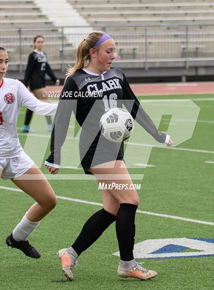Thumbnail 3 in Lee vs Clark photogallery.