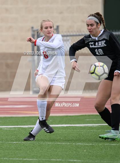 Thumbnail 3 in Lee vs Clark photogallery.