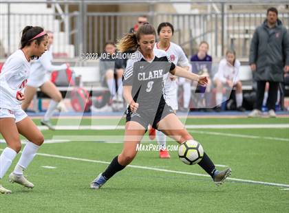 Thumbnail 3 in Lee vs Clark photogallery.