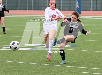 Thumbnail 2 in Lee vs Clark photogallery.