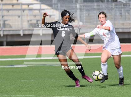Thumbnail 3 in Lee vs Clark photogallery.