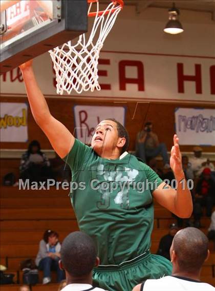 Thumbnail 3 in Long Beach Poly vs. Santee (Pacific Shores Tournament) photogallery.