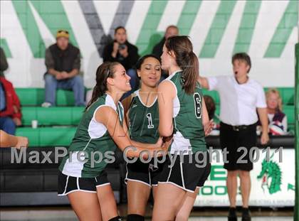 Thumbnail 1 in South Shore vs. Siren (WIAA D4 Regionals) photogallery.