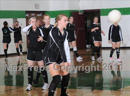 Thumbnail 1 in South Shore vs. Siren (WIAA D4 Regionals) photogallery.