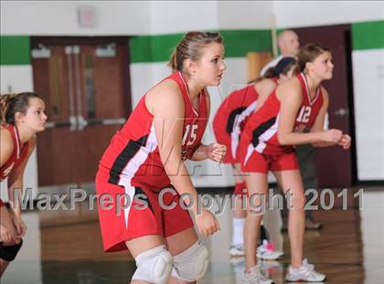 Thumbnail 3 in South Shore vs. Siren (WIAA D4 Regionals) photogallery.