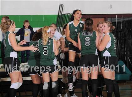 Thumbnail 2 in South Shore vs. Siren (WIAA D4 Regionals) photogallery.