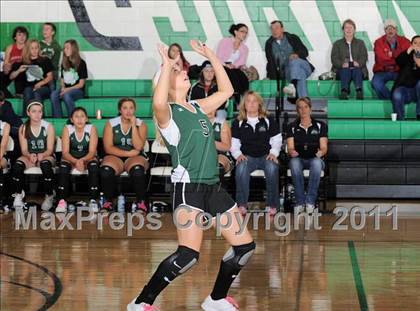 Thumbnail 1 in South Shore vs. Siren (WIAA D4 Regionals) photogallery.