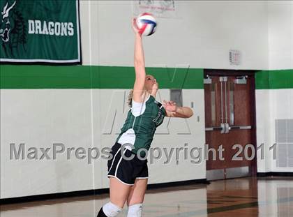 Thumbnail 1 in South Shore vs. Siren (WIAA D4 Regionals) photogallery.