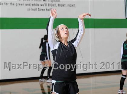 Thumbnail 2 in South Shore vs. Siren (WIAA D4 Regionals) photogallery.