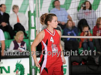 Thumbnail 3 in South Shore vs. Siren (WIAA D4 Regionals) photogallery.