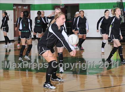 Thumbnail 3 in South Shore vs. Siren (WIAA D4 Regionals) photogallery.