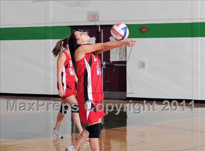 Thumbnail 3 in South Shore vs. Siren (WIAA D4 Regionals) photogallery.