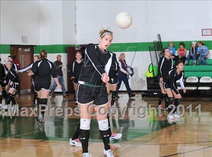 Thumbnail 2 in South Shore vs. Siren (WIAA D4 Regionals) photogallery.