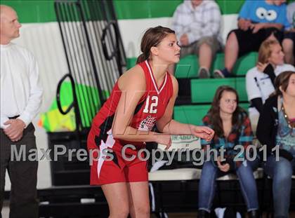 Thumbnail 2 in South Shore vs. Siren (WIAA D4 Regionals) photogallery.