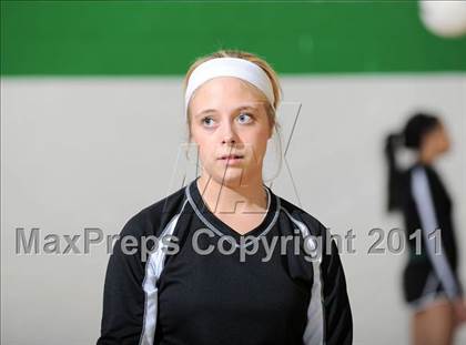 Thumbnail 3 in South Shore vs. Siren (WIAA D4 Regionals) photogallery.