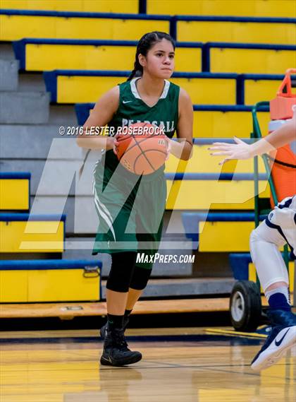 Thumbnail 3 in Pearsall vs Poth JV photogallery.