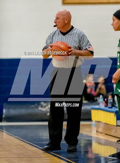 Thumbnail 2 in Pearsall vs Poth JV photogallery.