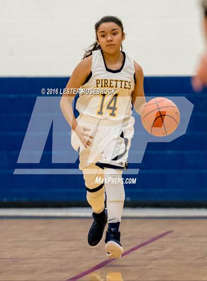 Thumbnail 3 in Pearsall vs Poth JV photogallery.