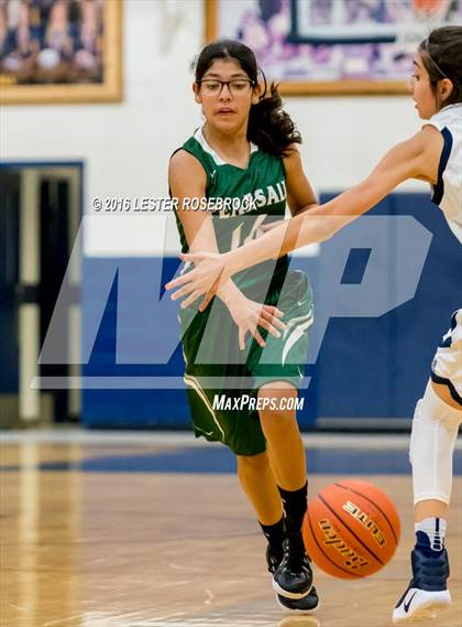 Thumbnail 3 in Pearsall vs Poth JV photogallery.