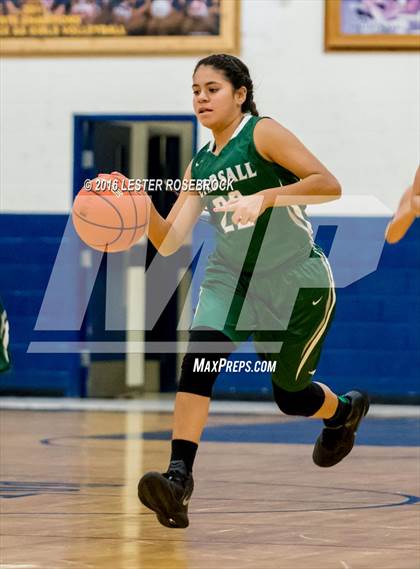 Thumbnail 2 in Pearsall vs Poth JV photogallery.