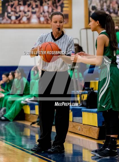 Thumbnail 2 in Pearsall vs Poth JV photogallery.