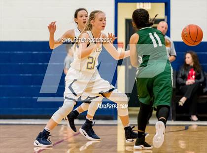 Thumbnail 2 in Pearsall vs Poth JV photogallery.