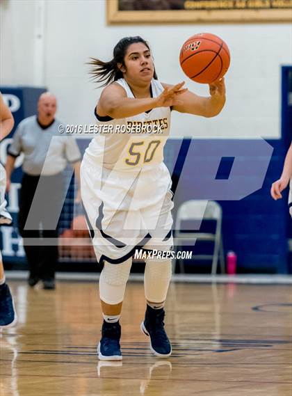 Thumbnail 3 in Pearsall vs Poth JV photogallery.