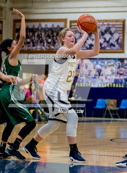 Thumbnail 3 in Pearsall vs Poth JV photogallery.