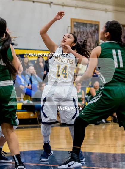 Thumbnail 1 in Pearsall vs Poth JV photogallery.