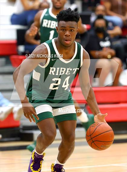 Thumbnail 3 in Ribet Academy vs. Westchester (CIF State D1 Regional Playoff) photogallery.