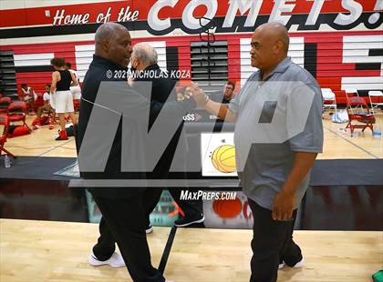Thumbnail 2 in Ribet Academy vs. Westchester (CIF State D1 Regional Playoff) photogallery.