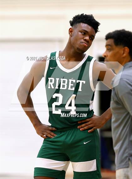 Thumbnail 1 in Ribet Academy vs. Westchester (CIF State D1 Regional Playoff) photogallery.