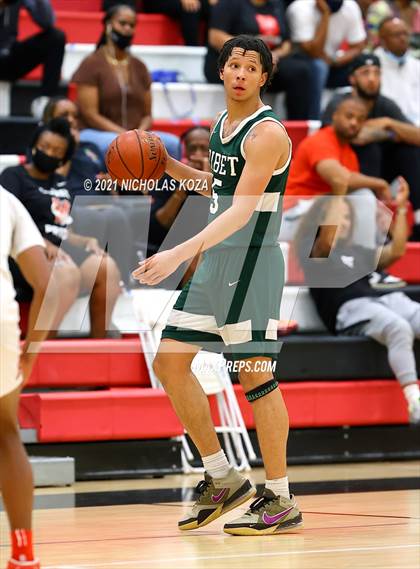 Thumbnail 2 in Ribet Academy vs. Westchester (CIF State D1 Regional Playoff) photogallery.
