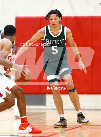 Thumbnail 2 in Ribet Academy vs. Westchester (CIF State D1 Regional Playoff) photogallery.