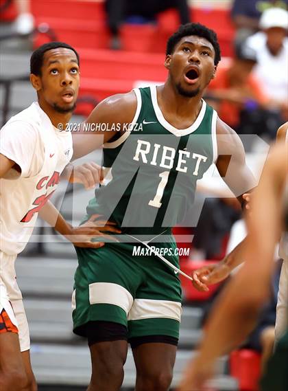 Thumbnail 3 in Ribet Academy vs. Westchester (CIF State D1 Regional Playoff) photogallery.