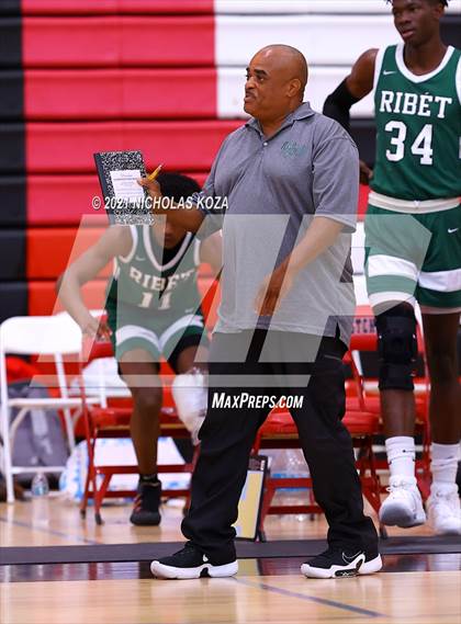 Thumbnail 3 in Ribet Academy vs. Westchester (CIF State D1 Regional Playoff) photogallery.