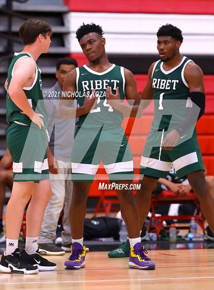 Thumbnail 2 in Ribet Academy vs. Westchester (CIF State D1 Regional Playoff) photogallery.