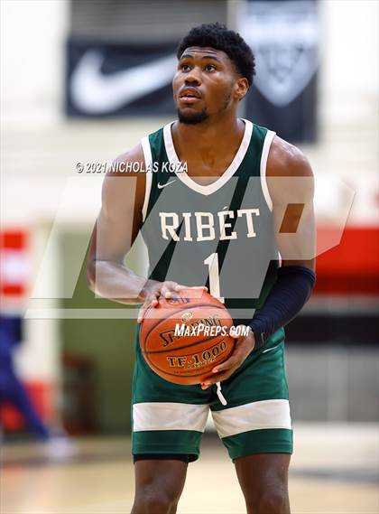 Thumbnail 3 in Ribet Academy vs. Westchester (CIF State D1 Regional Playoff) photogallery.