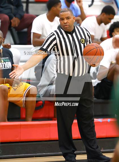 Thumbnail 2 in Ribet Academy vs. Westchester (CIF State D1 Regional Playoff) photogallery.